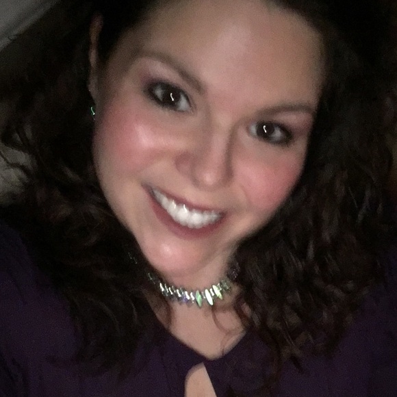 Meet your Posher, Lisa marie - Picture 1 of 1